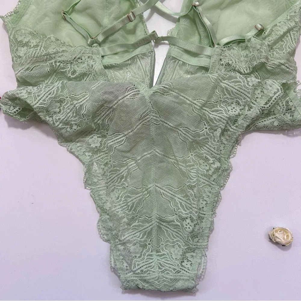 Savage X Fenty Green Lace Teddy/Bodysuit with Plunging Neckline 2X NWT - Picture 4 of 5